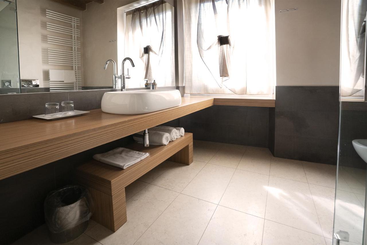 Il Borgo - 1711 Luxury Guest House Arlate エクステリア 写真