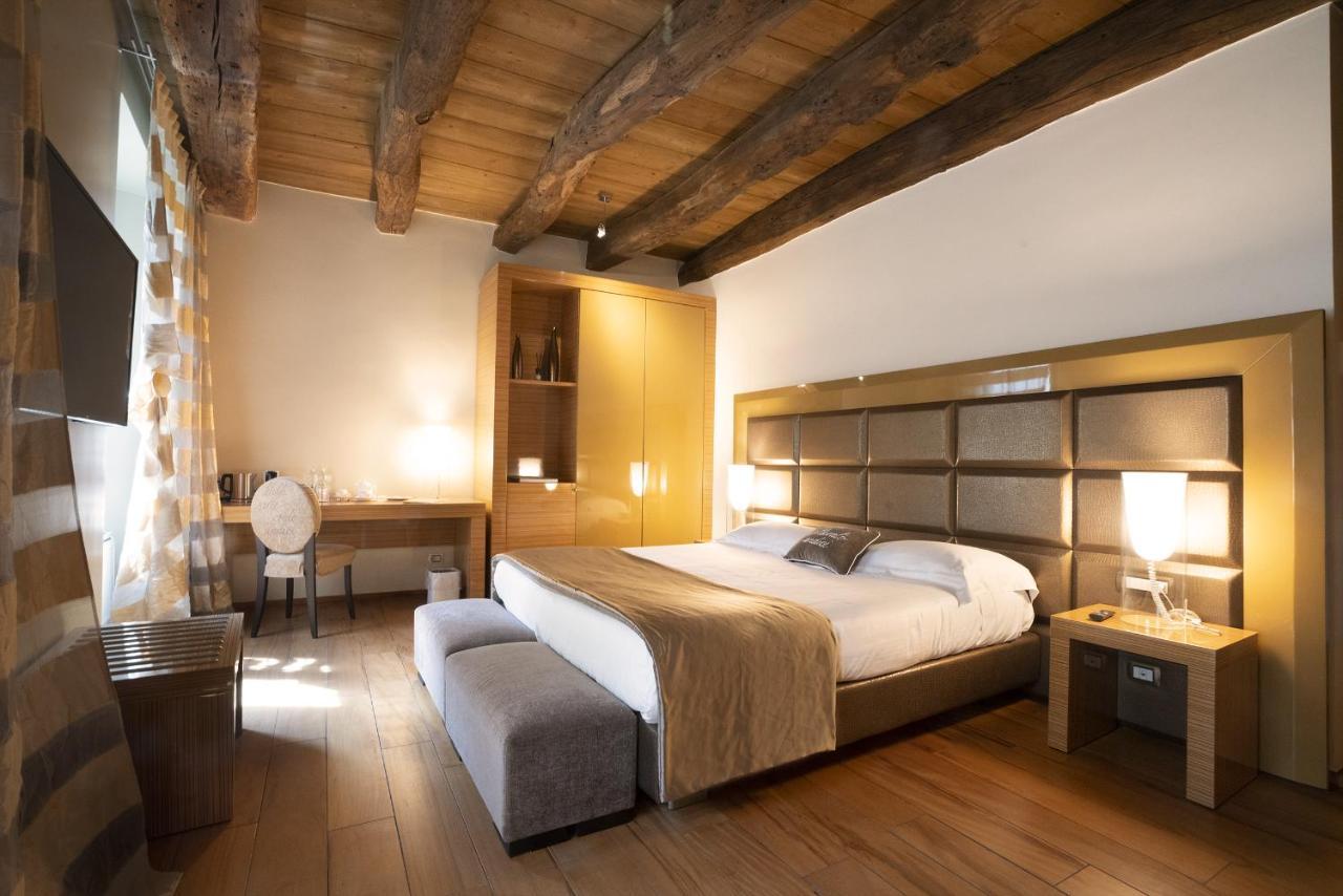 Il Borgo - 1711 Luxury Guest House Arlate エクステリア 写真