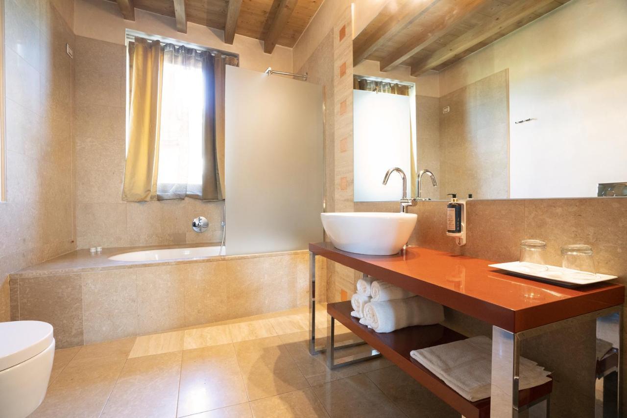 Il Borgo - 1711 Luxury Guest House Arlate エクステリア 写真