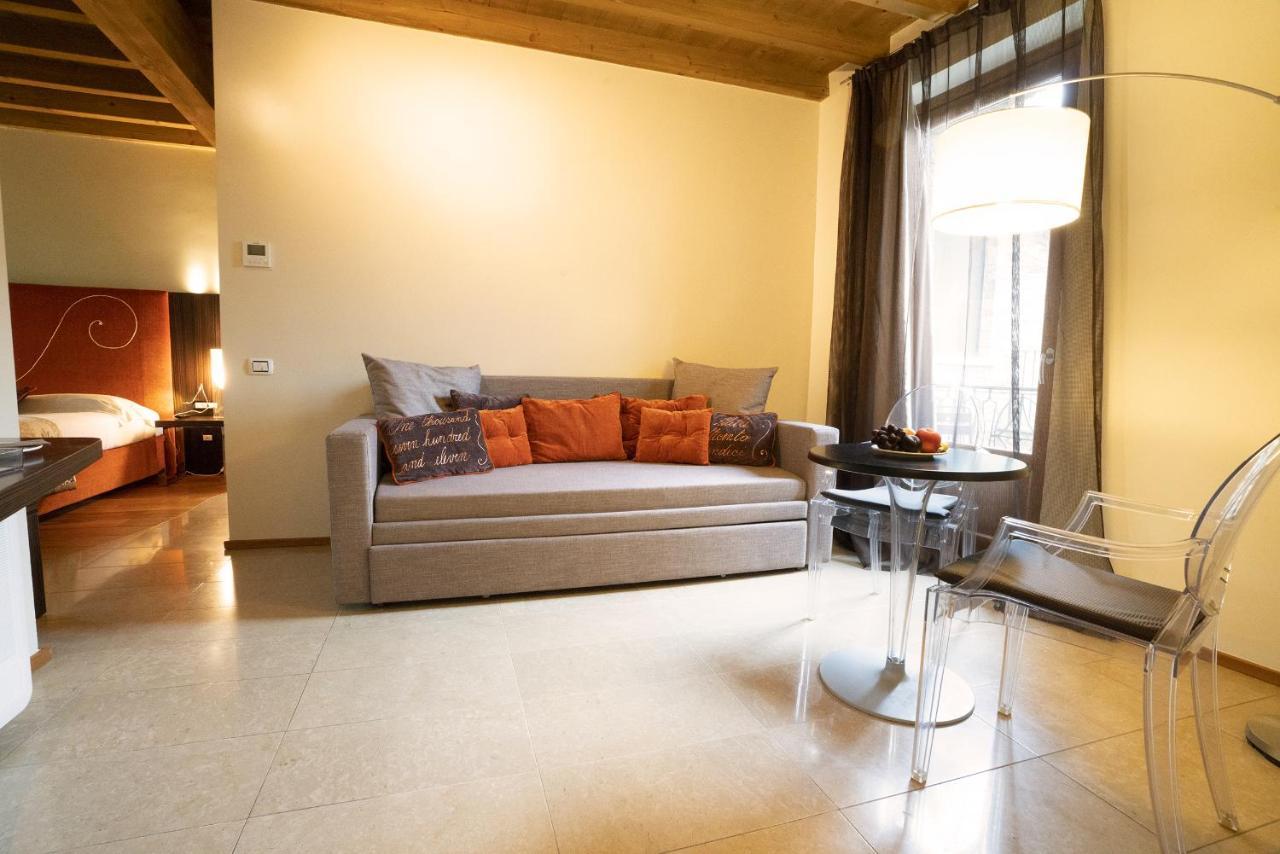 Il Borgo - 1711 Luxury Guest House Arlate エクステリア 写真