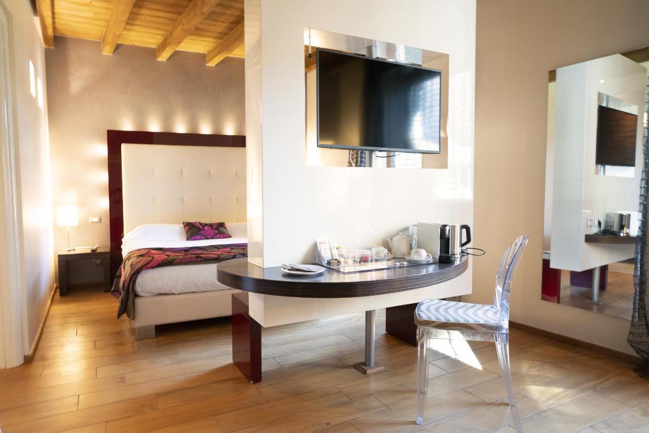 Il Borgo - 1711 Luxury Guest House Arlate エクステリア 写真