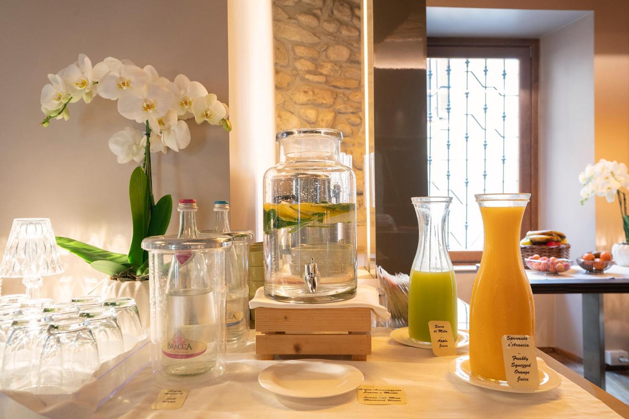 Il Borgo - 1711 Luxury Guest House Arlate エクステリア 写真